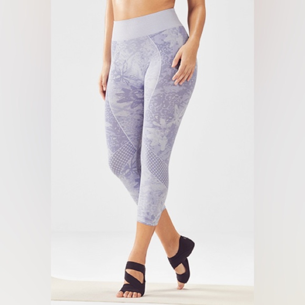 Fabletics Purple Lilac Cropped Compression Leggin… - image 1